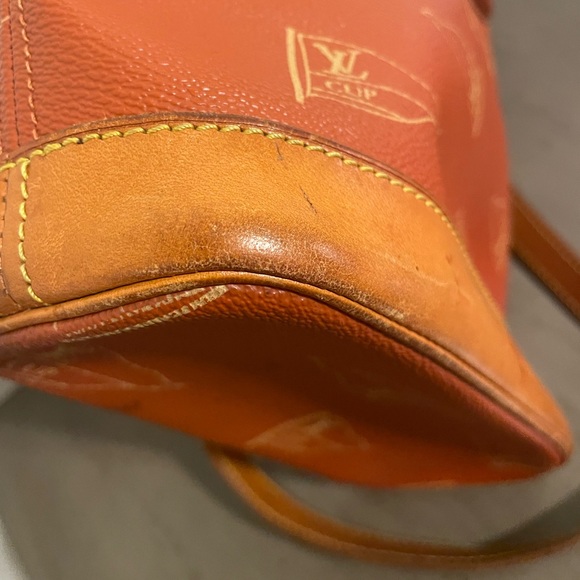 Used and selling as is. Louis Vuitton Cup 1995 needs repair - Picture 5 of 12